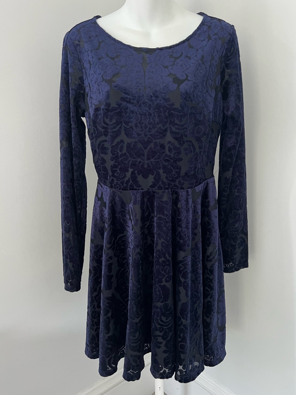 City Triangles Vintage Navy Velvet Burnout Fit and Flare Dress Sz. 7